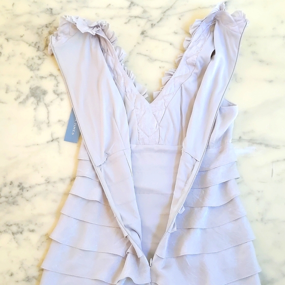 NWT. Fully lined sliver grey dress with 3D Floral V-neck and ruffle tiered skirt - Picture 7 of 8